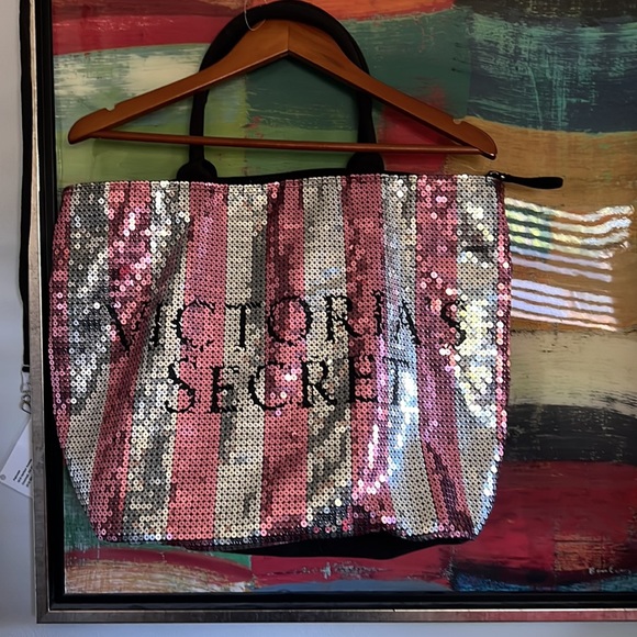 Victoria secret tote never used nwt - Picture 2 of 3